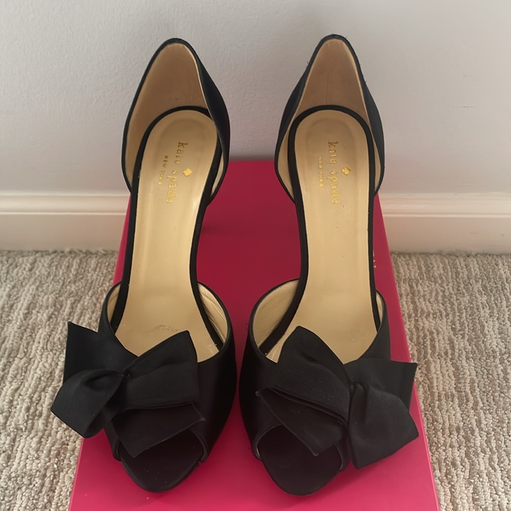 Kate Spade Sala Black Satin pump size 8
